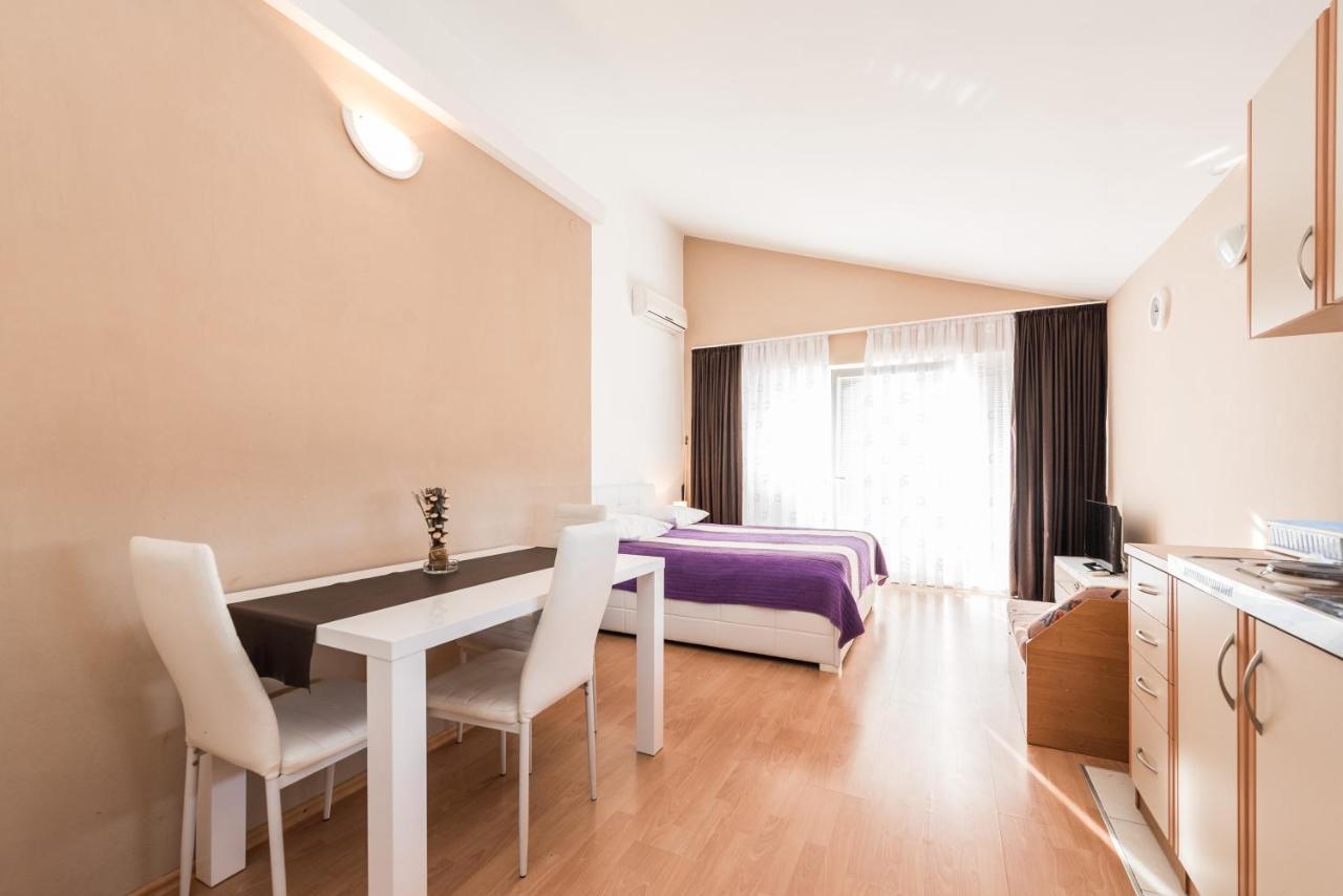 Apartments Danijela 1 Sukošan Kültér fotó