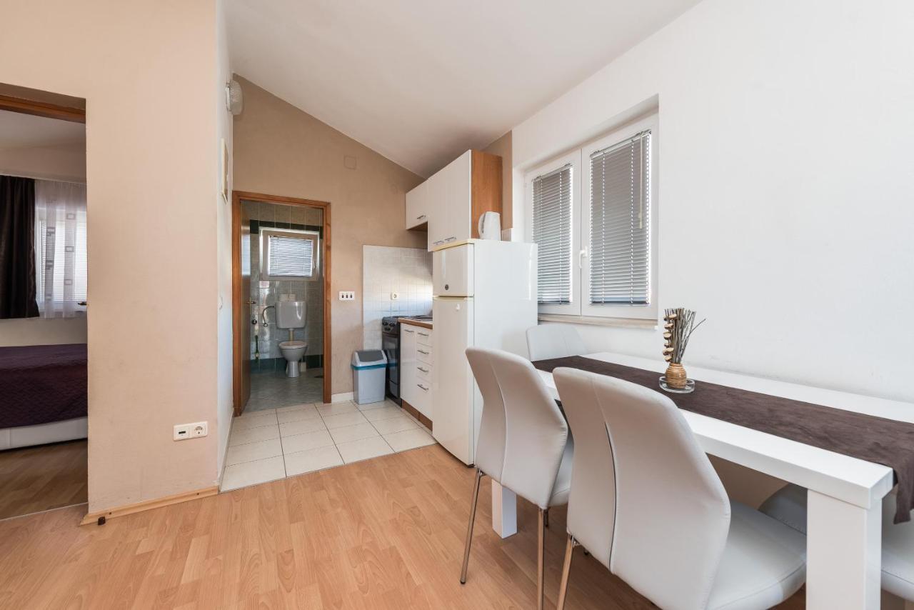 Apartments Danijela 1 Sukošan Kültér fotó